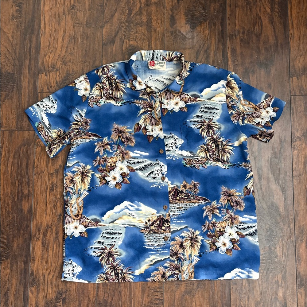 Hilo Hattie Blue Tropical Print Short-Sleeve Button-Down Shirt